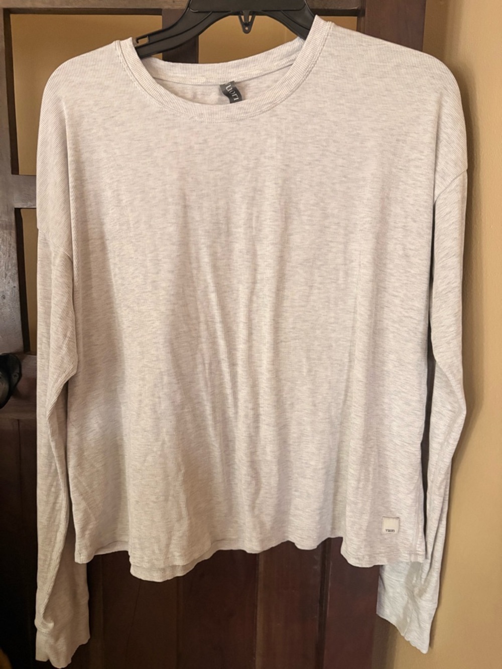 Vuori ribbed crewneck, size M